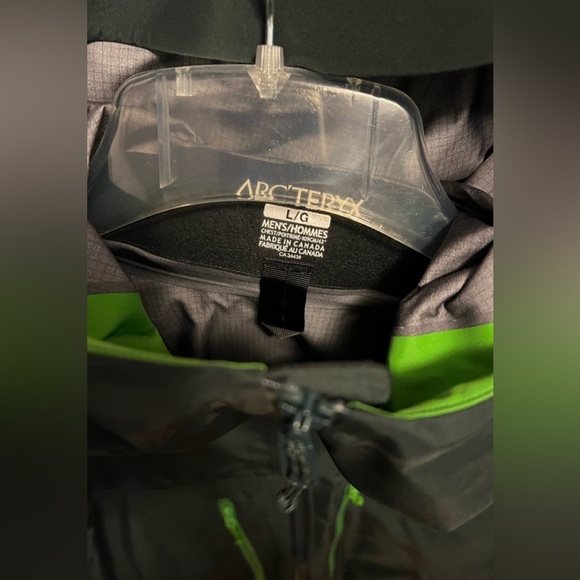 Arc’teryx Alpha SV Jacket Men’s (size: Large) - Picture 8 of 12